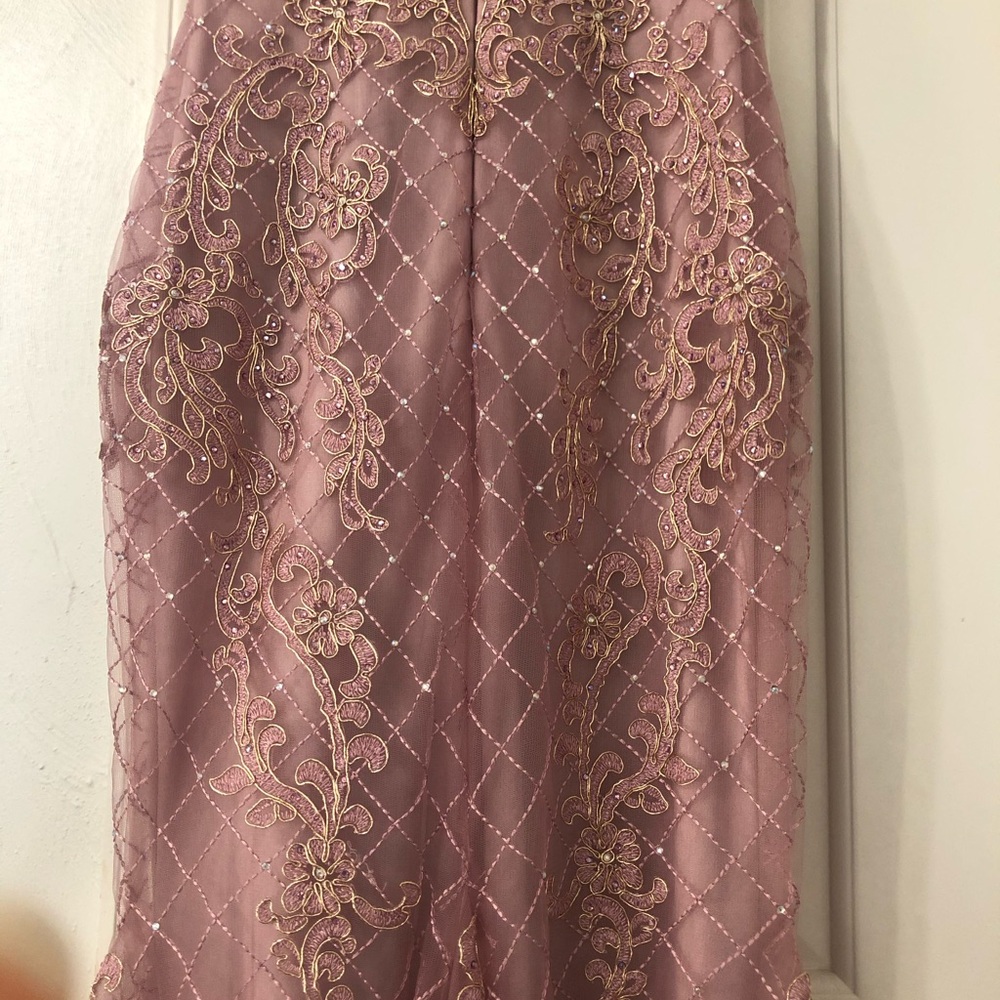 Elegant Rose Pink Beaded Lace Evening Gown - Picture 5 of 7